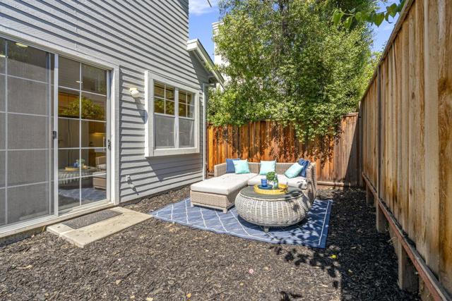 87 Chester Circle, Los Altos CA: https://media.crmls.org/mediaz/b4d71172-7356-4587-9639-e8daf929a532.jpg