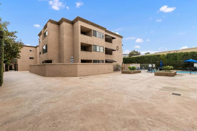 Detail Gallery Image 36 of 42 For 2420 Torrey Pines Rd #B202,  La Jolla,  CA 92037 - 2 Beds | 2 Baths