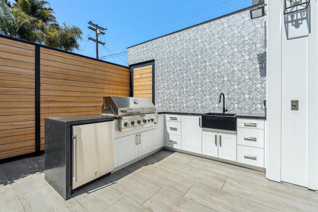 Detail Gallery Image 31 of 46 For 4230 Orchard Ave, San Diego,  CA 92107 - 4 Beds | 4/1 Baths