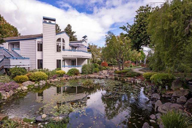 248 Walker Drive, Mountain View CA: https://media.crmls.org/mediaz/b4d81af4-23e8-4ef7-923c-08cda9d3982f.jpg