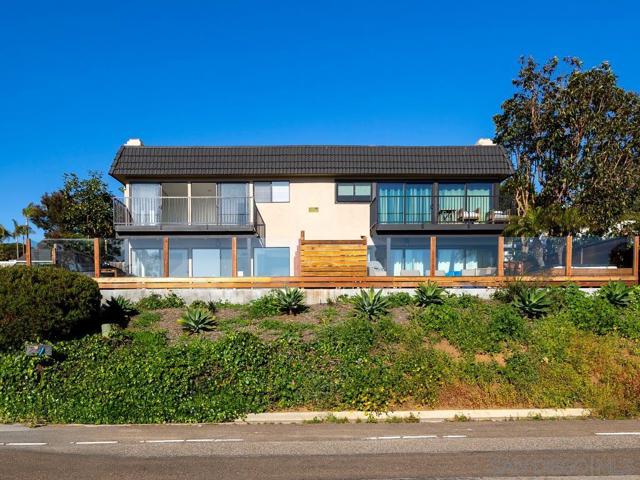 721 Camino Del Mar, Del Mar CA: https://media.crmls.org/mediaz/b4d8cc00-6529-4285-8218-9418b822aad6.jpg