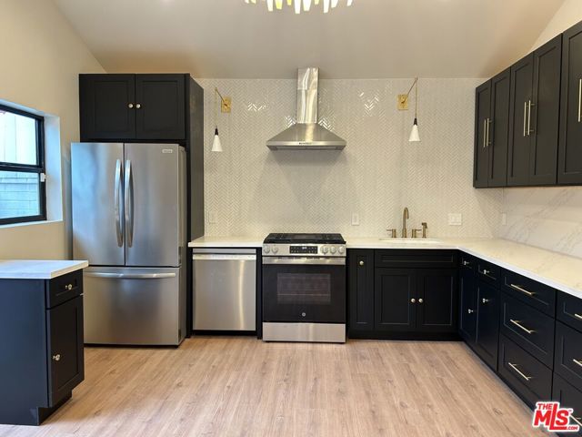 17209 Keswick Street, Lake Balboa CA: https://media.crmls.org/mediaz/b4d9f199-efdc-451d-9ac8-60b37b65554e.jpg