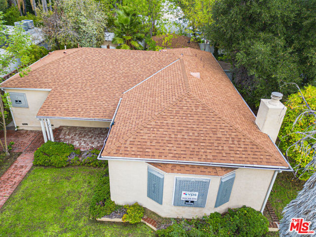 13905 Milbank Street, Sherman Oaks CA: https://media.crmls.org/mediaz/b4da42e5-19b2-4f2f-9cf8-84b596b17941.jpg