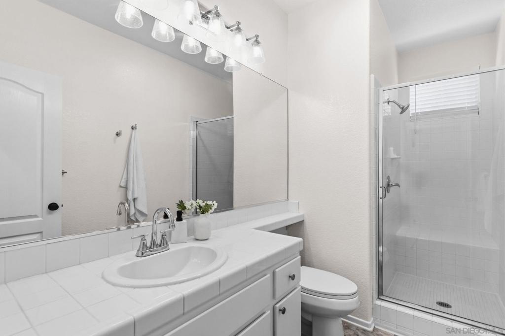 7406 Keisha Terrace - photo 16