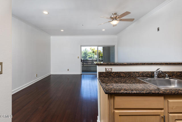 Detail Gallery Image 11 of 26 For 300 N El Molino Ave #309,  Pasadena,  CA 91101 - 0 Beds | 1 Baths