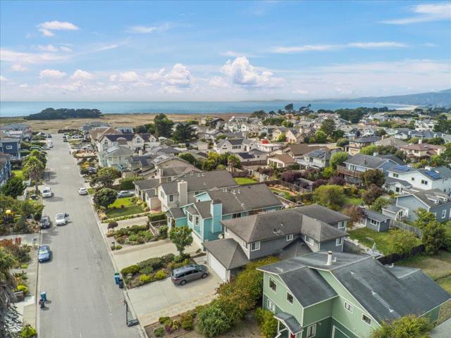 323 Garcia Avenue, Half Moon Bay CA: https://media.crmls.org/mediaz/b4dd25d3-aeb7-4495-a644-7d2643816a7c.jpg