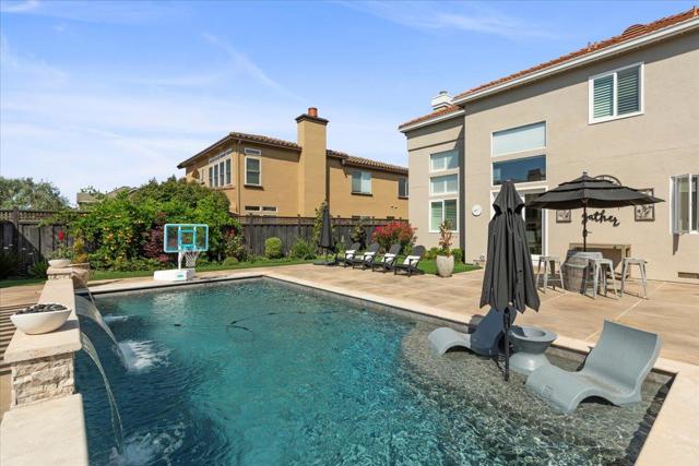 834 English Walnut Way, Morgan Hill CA: https://media.crmls.org/mediaz/b4dd54e5-d40f-4e88-bd39-4b58f0080394.jpg