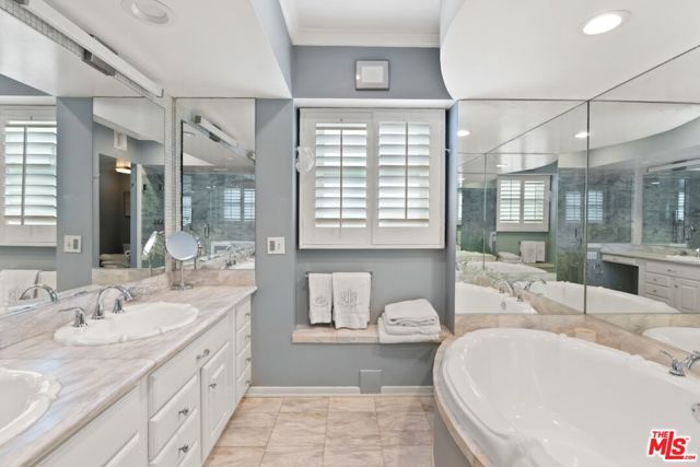 11051 Strathmore Drive, Los Angeles CA: https://media.crmls.org/mediaz/b4dd677b-07c6-44ed-a8a7-8607f518d136.jpg