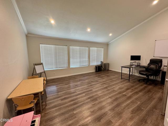 Detail Gallery Image 11 of 20 For 571 Citation Way, Thousand Oaks,  CA 91320 - 4 Beds | 3 Baths