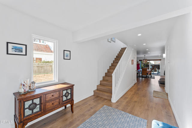 Detail Gallery Image 5 of 45 For 5207 Sealane Way, Oxnard,  CA 93035 - 4 Beds | 3 Baths