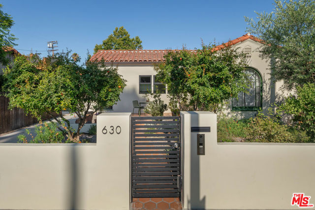 630 N Alta Vista Boulevard, Los Angeles CA: https://media.crmls.org/mediaz/b4de5f7b-554c-48dc-ab0c-fa53065bb62d.jpg