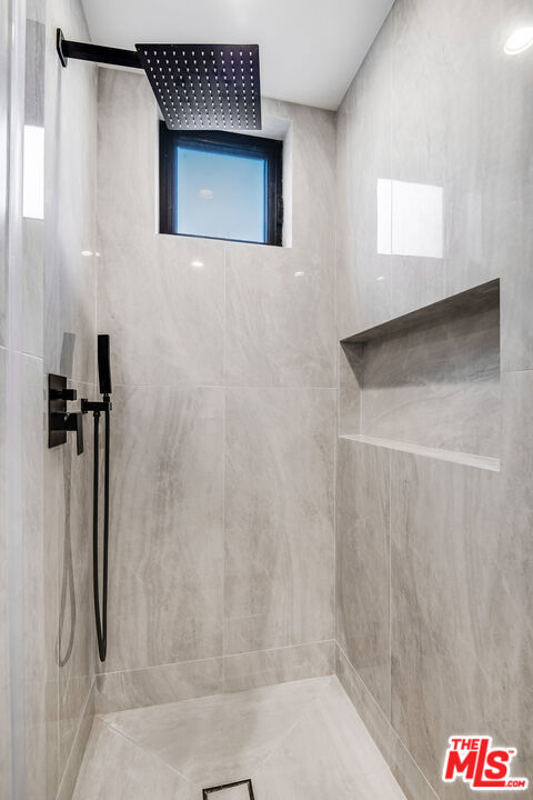 4906 Van Noord Avenue, Sherman Oaks CA: https://media.crmls.org/mediaz/b4de849c-6017-4709-ac7c-869abeaa0d83.jpg
