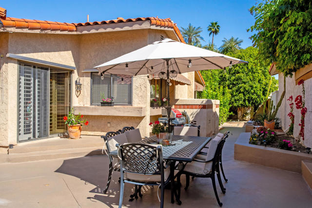 44020 Superior Court, Indian Wells CA: https://media.crmls.org/mediaz/b4deaa84-7aed-4d9e-9764-b85a7c2889f1.jpg
