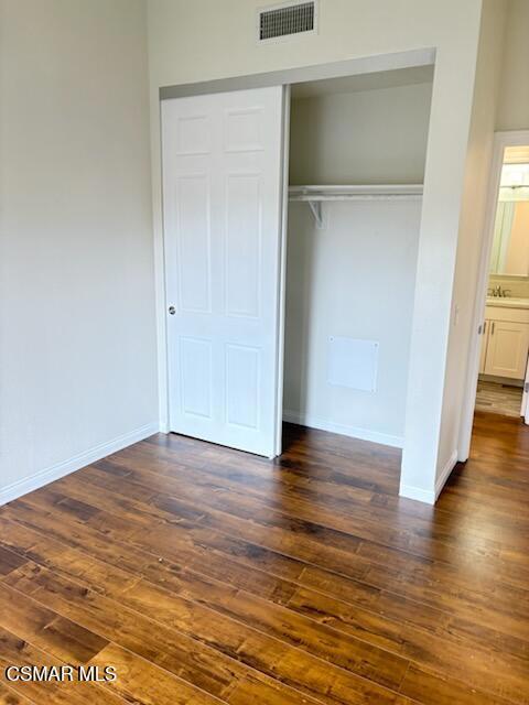 245 Oakleaf Drive, Thousand Oaks CA: https://media.crmls.org/mediaz/b4deb7f1-517c-4154-95b9-ef0a162355d0.jpg