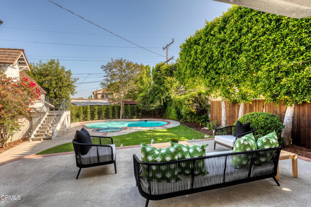 2440 Coniston Place, San Marino CA: https://media.crmls.org/mediaz/b4dec4a5-15af-4123-b090-bec12ca06ba0.jpg