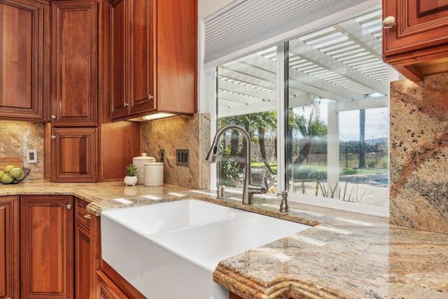 Detail Gallery Image 17 of 46 For 1314 Deerbrook Dr, San Marcos,  CA 92069 - 4 Beds | 3/2 Baths