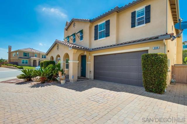 908 Hydra Ct, San Marcos CA: https://media.crmls.org/mediaz/b4dfc1f2-742b-4559-8497-3bfeefd367d3.jpg