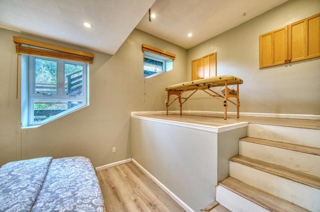 770 Alta Vista Road, Montara CA: https://media.crmls.org/mediaz/b4e04454-72d2-419f-9255-0a736e5fbf20.jpg