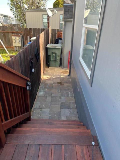 1624 S HIGHWAY, Manteca CA: https://media.crmls.org/mediaz/b4e07a9c-15b9-48e9-b680-572f628c0bd6.jpg