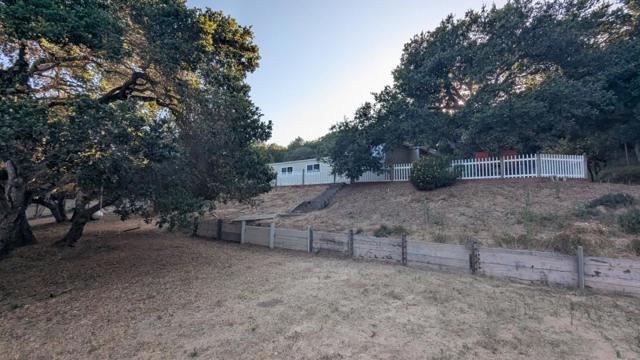 1148 Via Del Sol Road, Salinas CA: https://media.crmls.org/mediaz/b4e0fb53-c854-42e9-a75e-d0ff60a78bd7.jpg
