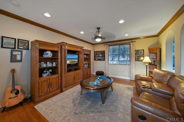 14523 Caminito Lazanja, San Diego CA: https://media.crmls.org/mediaz/b4e11ab2-47d4-4827-8e8a-62ca93ca715f.jpg