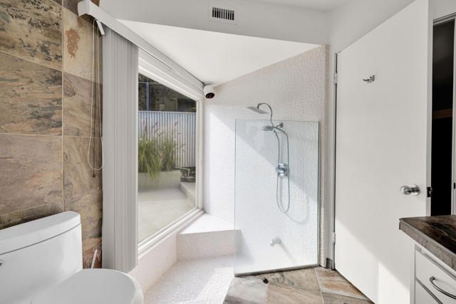345 W Crestview Drive, Palm Springs, CA 92264