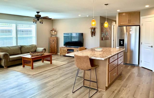 493 Prairie, Cathedral City CA: https://media.crmls.org/mediaz/b4e165e8-1a1e-4fac-8f6a-3b87f0e25d19.jpg