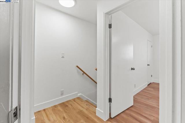 462 Craven Court, Hayward CA: https://media.crmls.org/mediaz/b4e21a94-ca64-4217-bcdb-b2f1613c3b35.jpg