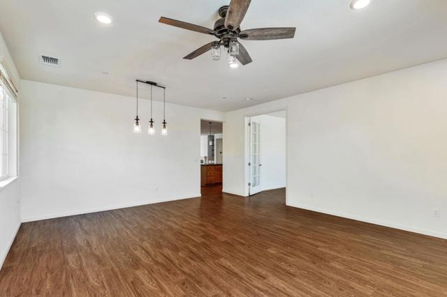 1254 Steinbeck Drive, Hollister CA: https://media.crmls.org/mediaz/b4e21af1-032e-4f49-8ac2-7f7a4544c2d9.jpg