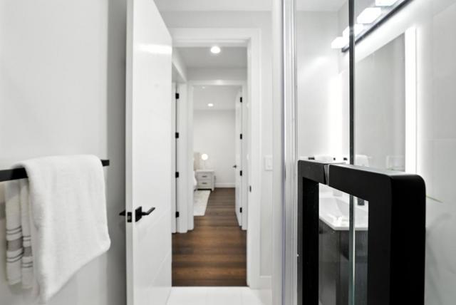651 41st Avenue, San Francisco CA: https://media.crmls.org/mediaz/b4e39e1e-40b9-4e1e-b86d-58c72a72189e.jpg