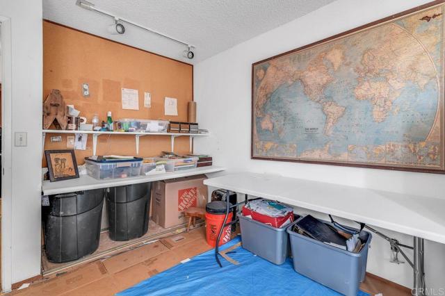 13442 Mountainside Drive, Poway CA: https://media.crmls.org/mediaz/b4e3aff1-4364-40ba-8a29-4747b10f1481.jpg