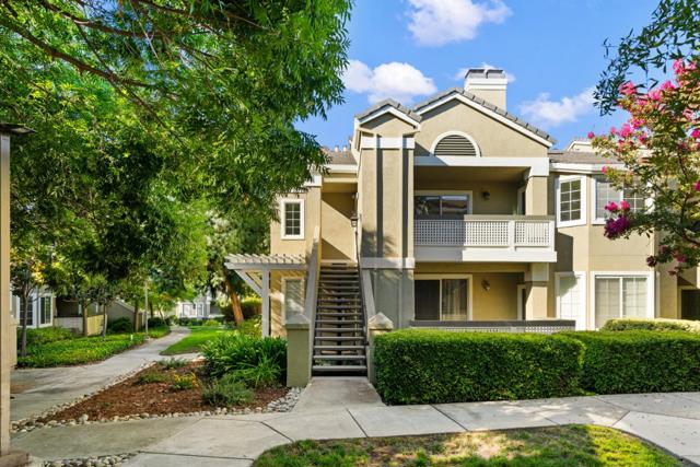 5981 Lake Hennessy Court, San Jose CA: https://media.crmls.org/mediaz/b4e40219-ced0-4151-9cdb-55c073c5b1c2.jpg