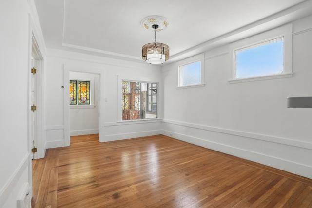32 Cross Street, San Francisco CA: https://media.crmls.org/mediaz/b4e48ac5-ea88-4d45-aca3-e0281bdfe7c9.jpg