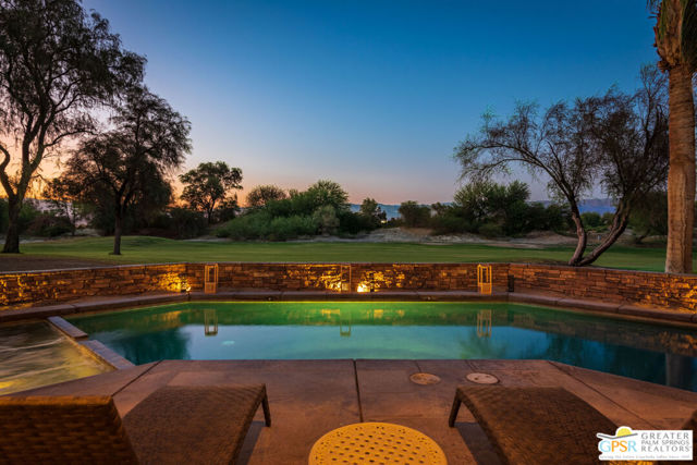 45 Vista Encantada, Rancho Mirage CA: https://media.crmls.org/mediaz/b4e4b5af-22bd-4370-9ebe-e1400cd28d49.jpg