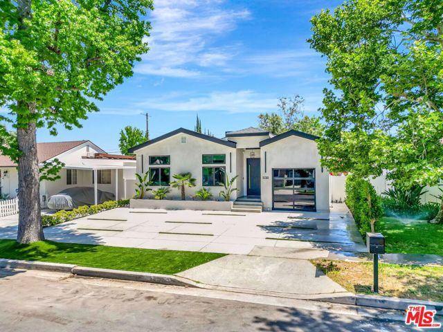 5730 Lasaine Avenue photo 3
