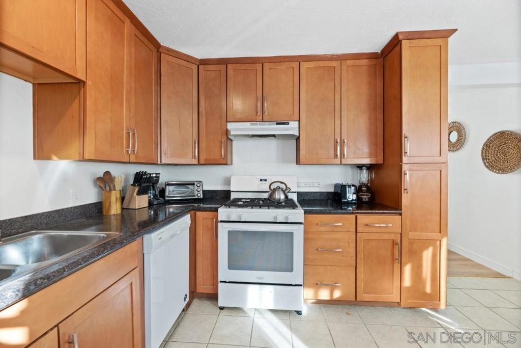 1816 Diamond Street - photo 14