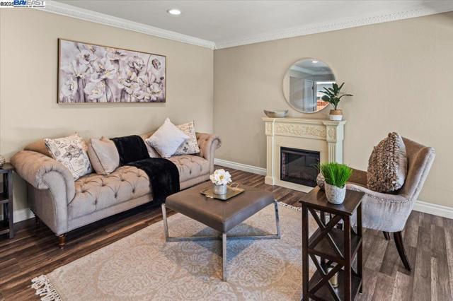 28399 CUBBERLEY CT, Hayward CA: https://media.crmls.org/mediaz/b4e5c3c5-22a4-44b9-a2fc-46d4f3bc7216.jpg