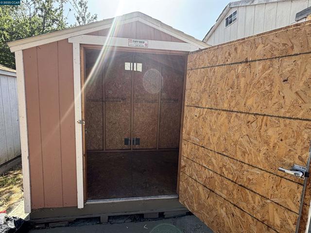 2765 Tuolumne Street, Vallejo CA: https://media.crmls.org/mediaz/b4e5d2ef-d1e8-4146-a3d6-ab01f2cec3d4.jpg