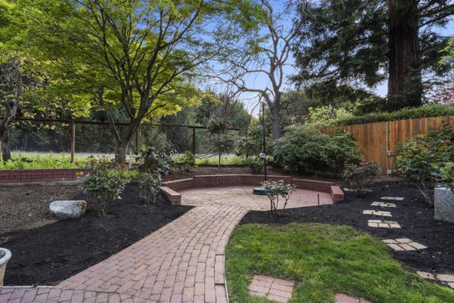 11991 Murietta Lane, Los Altos Hills CA: https://media.crmls.org/mediaz/b4e5e556-8b9c-4af2-af11-418d86e137cf.jpg