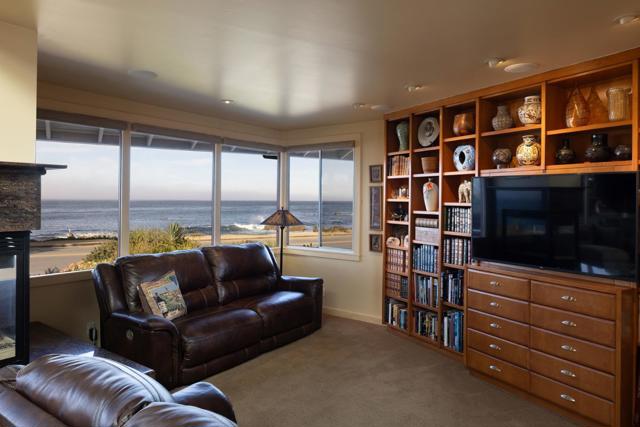 1209 Ocean View Boulevard, Pacific Grove CA: https://media.crmls.org/mediaz/b4e5e783-ca39-4013-a839-26de1ee2fd4a.jpg