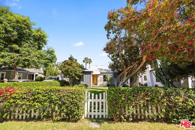 11023 Kling Street photo 26