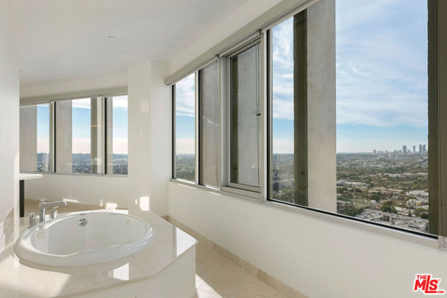 5670 Wilshire Boulevard, Los Angeles CA: https://media.crmls.org/mediaz/b4e6e3ba-597c-4883-a825-cecd929e74ac.jpg