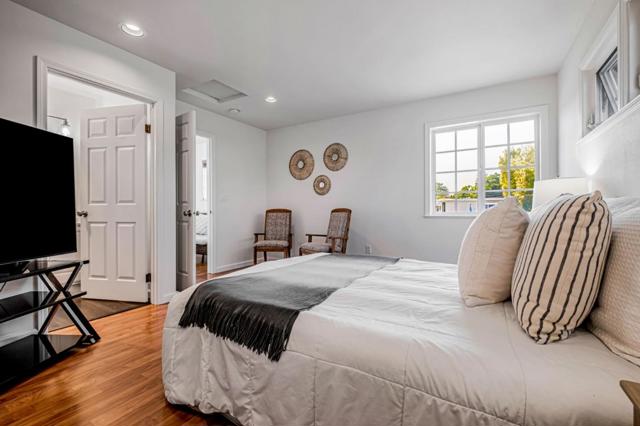 1740 47th Avenue, Capitola CA: https://media.crmls.org/mediaz/b4e709d2-49df-4da3-a3bb-13a6eca5d160.jpg