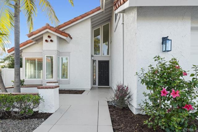 Detail Gallery Image 6 of 66 For 4955 Corlita Court Ct, San Diego,  CA 92122 - 3 Beds | 2/1 Baths