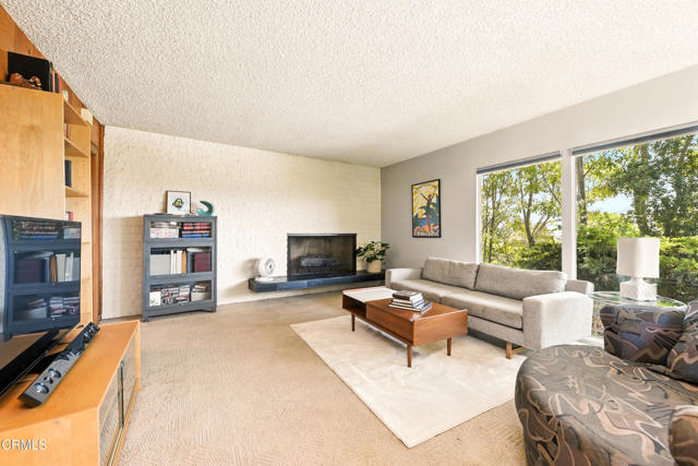 Detail Gallery Image 15 of 41 For 633 Camino Roberto, Thousand Oaks,  CA 91360 - 4 Beds | 2/1 Baths