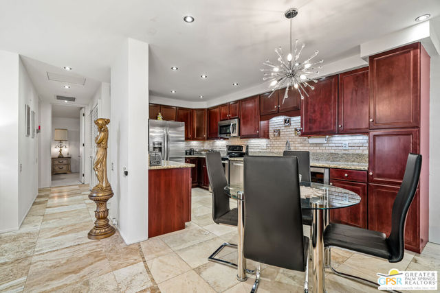 2522 N Whitewater Club Drive #D, Palm Springs, CA 92262