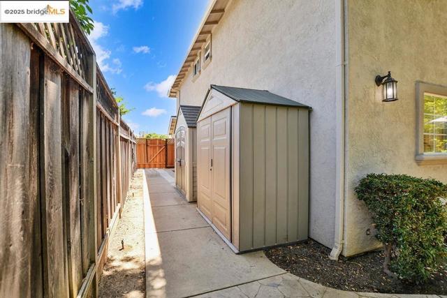 197 Branbury Dr, Campbell CA: https://media.crmls.org/mediaz/b4e8945f-3894-417c-ad77-759b6ddc8b07.jpg