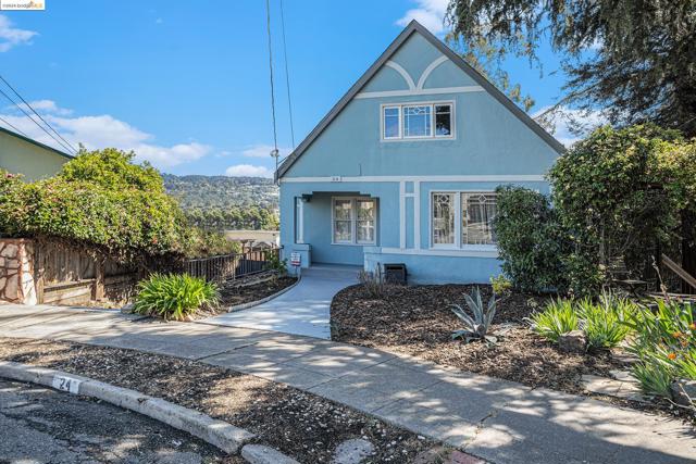 24 Kingsland Place, Oakland, California 94619, 5 Bedrooms Bedrooms, ,2 BathroomsBathrooms,Single Family Residence,For Sale,Kingsland Place,41059018