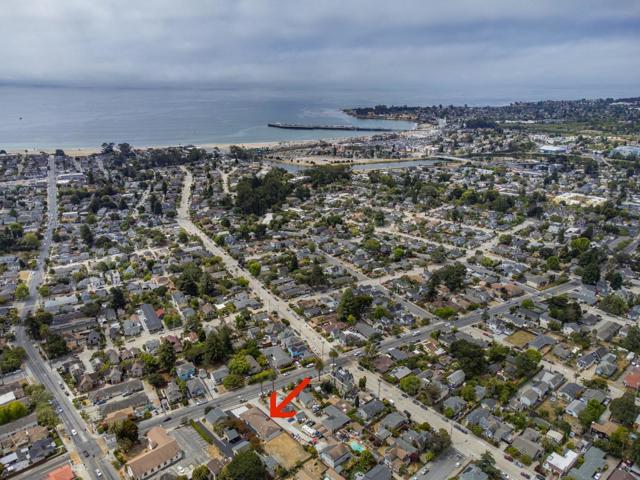 1221 Broadway, Santa Cruz CA: https://media.crmls.org/mediaz/b4e9ac60-c1c3-4be1-aba7-4f1574b9a896.jpg