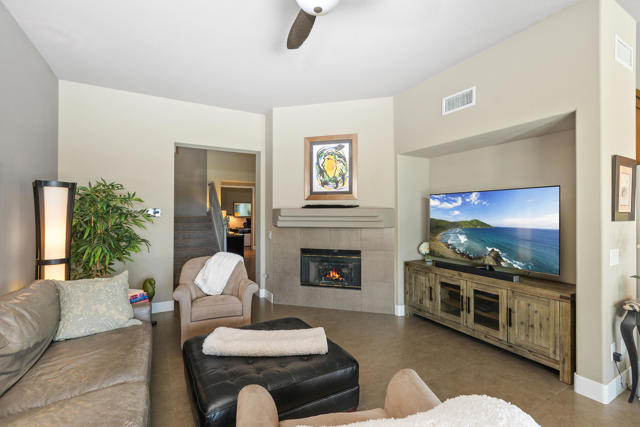 187 Kavenish Drive, Rancho Mirage CA: https://media.crmls.org/mediaz/b4e9dae5-0541-48de-ae00-859a36a8e941.jpg